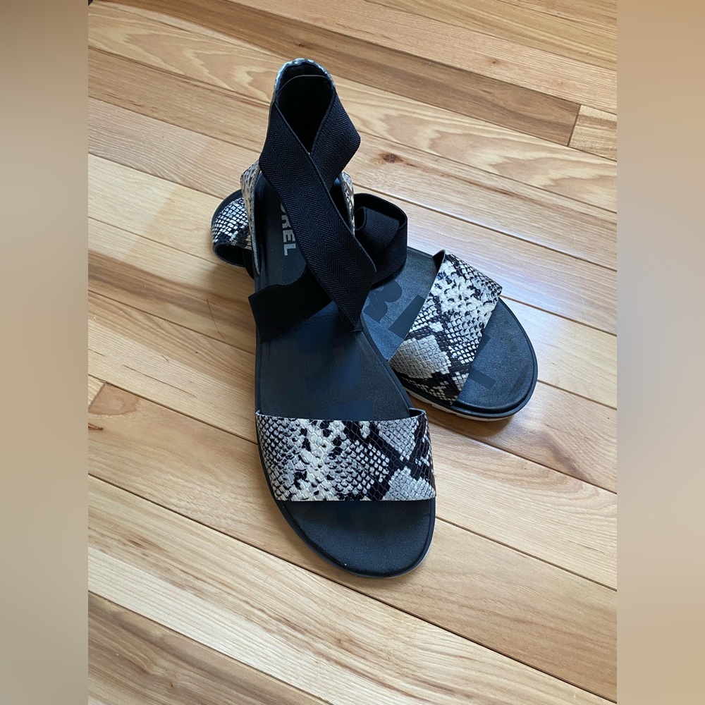Sorel Ella II sandal 9.5 black snakeskin